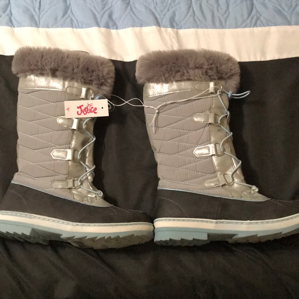 Justice winter boots MINT CONDITION sz 8